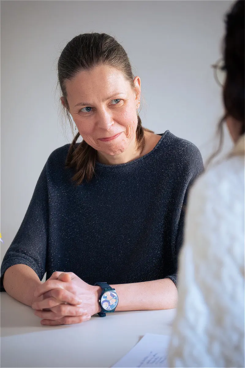 Sophie Sery, praticienne en Approche expérientielle, lors d'un accompagnement professionnel individuel.